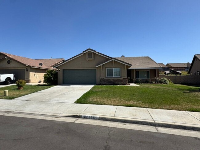 Building Photo - Beautiful home with option to expand