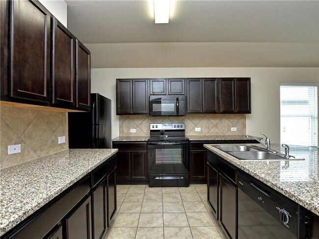 Foto del edificio - 13409 Brahmin Dr