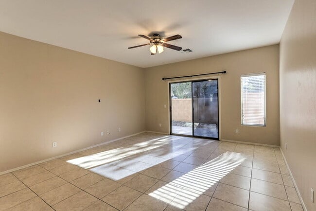 Foto del edificio - Located in beautiful Rancho Sahuarita!!!!!!!!!!!!