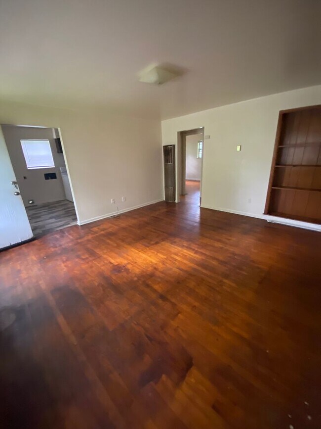 Foto del edificio - 2103 Meadowvale Ct