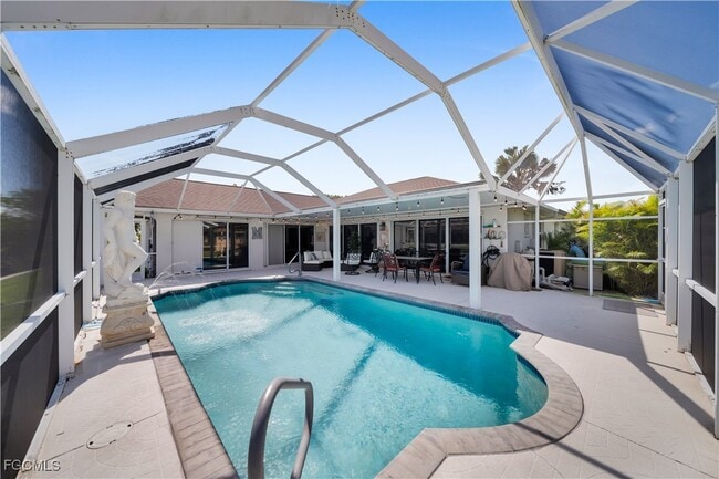 Building Photo - 1811 NE 5th Terrace