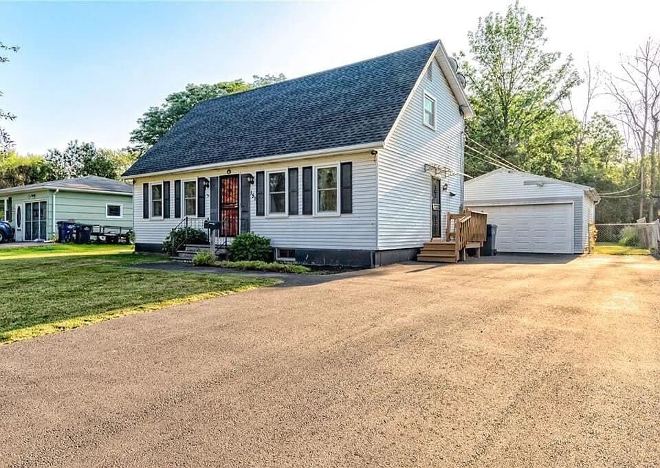 Primary Photo - 151 Burben Way