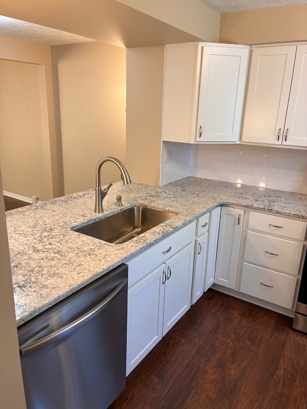 Foto del edificio - 802 Lexington Dr