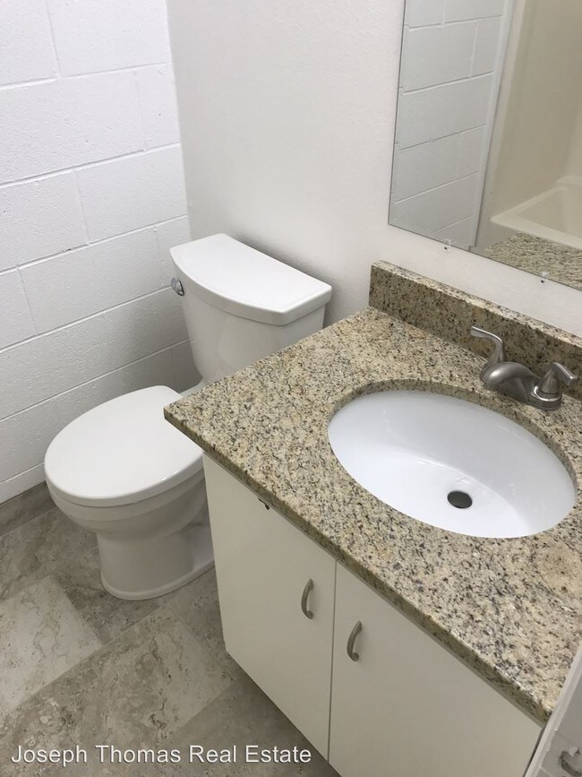 Foto del edificio - 334 W 200 N