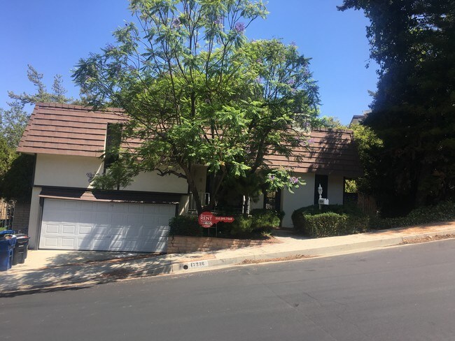 ¡Tu próximo hogar! - 17218 Escalon Dr