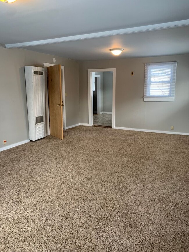Foto del edificio - 2 BEDROOM, 1 BATHROOM SINGLE FAMILY HOME W...