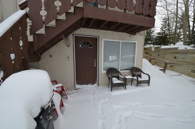 Building Photo - Walk out front door to Lake Dillon!  Yacht...