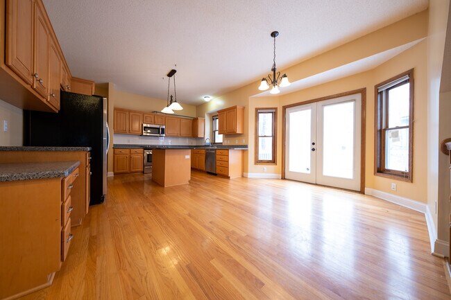 Foto del edificio - 17325 Candlewood Pkwy