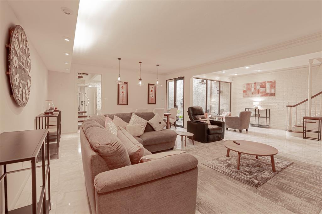 Primary Photo - 7608 Del Monte Dr