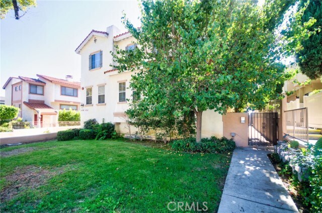 Primary Photo - 1008 Arcadia Ave