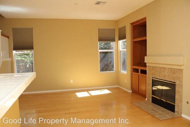 Building Photo - 3 br, 2.5 bath House - 9941 Fieldthorn St