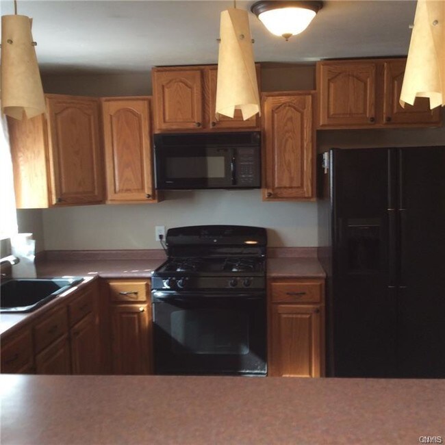 Foto del edificio - 26804 Holbrook Rd