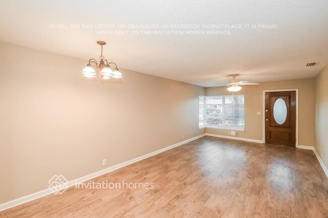 Building Photo - 1632 6th Ave N