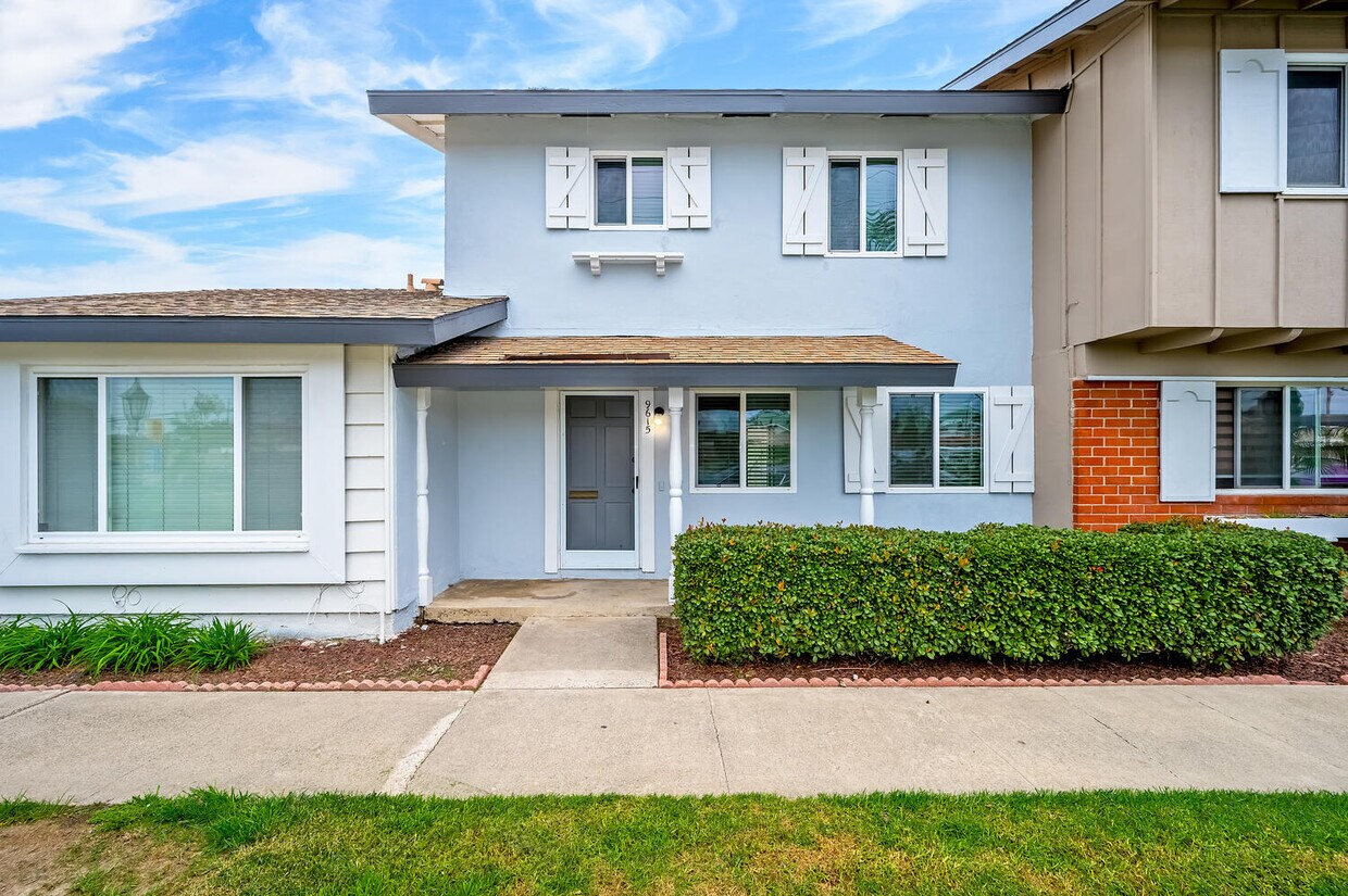 Photo - 9615 Adams Ave (Huntington Beach, CA)