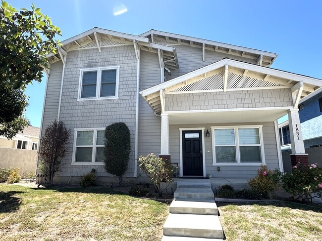 Building Photo - 1833 Cabrillo Ave