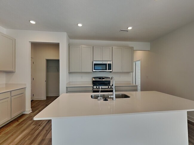 Building Photo - 4507 Branower St