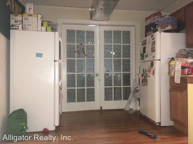 Foto del edificio - 6 br, 3 bath House - 2617 West University Ave