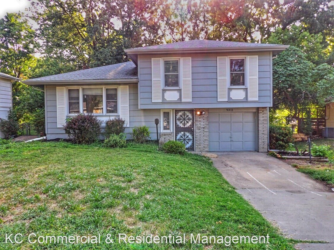 Primary Photo - 3 br, 2 bath House - 9311 Eastern Ave