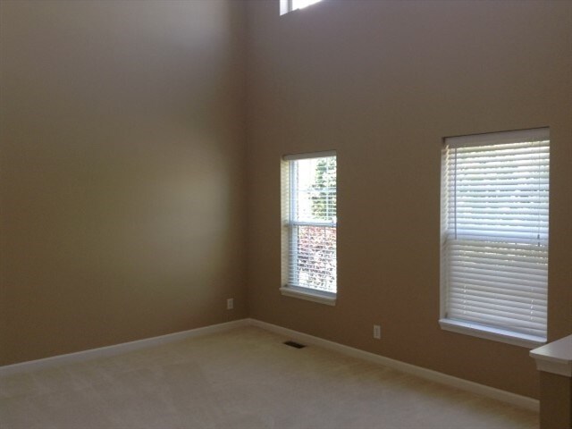 Foto del edificio - 18690 Round Lake Road