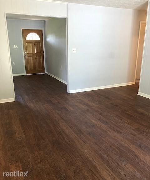 Foto del edificio - 4 br, 3 bath House - 4710 McCloud Rd