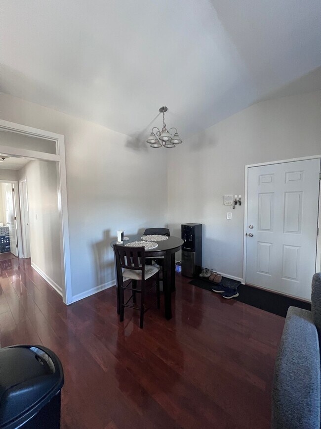 Foto del edificio - 417 Berkshire Dr