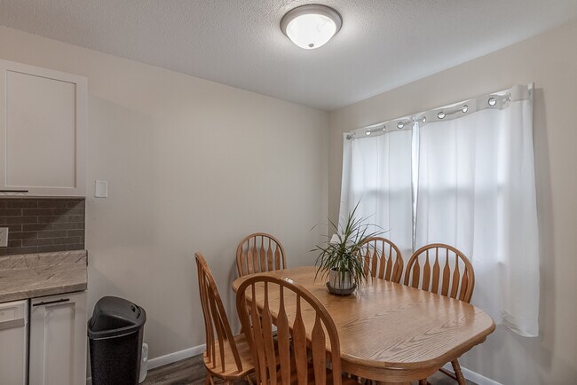 Foto del edificio - 2219 Marwood Dr