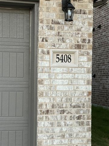 Foto del edificio - 5408 Locke Dr