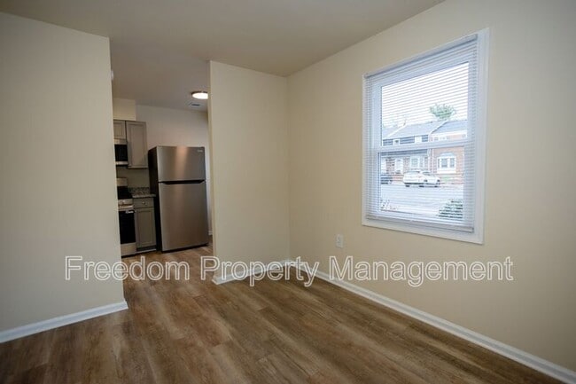 Foto del edificio - 8343 Irongate Way