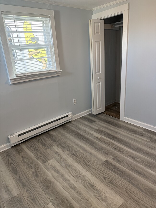 Building Photo - 106 Wall St