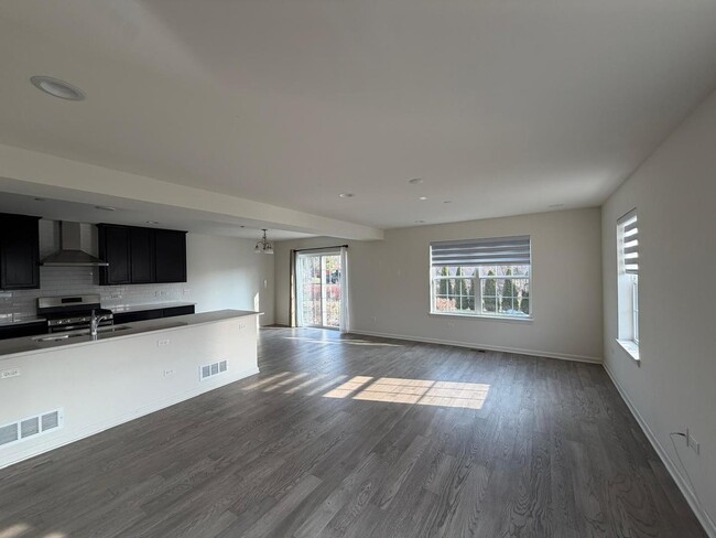 Building Photo - 579 Bobby Ann Ct