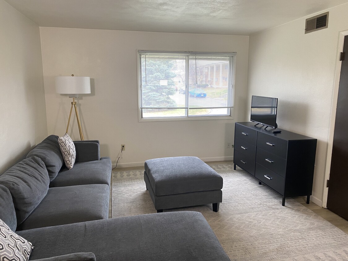 Foto principal - 707 Oakcrest St