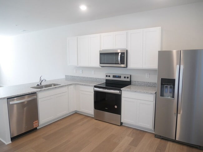 Building Photo - Live Modern in Salisbury – 3BR Townhome wi...