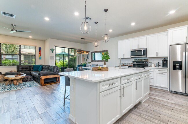 Building Photo - 4577 San Fratello Cir