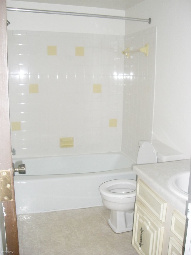 Foto del edificio - 2345 N Harrison Rd