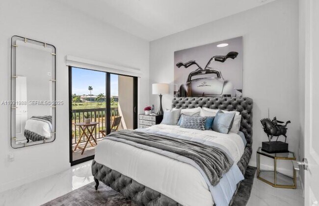 Building Photo - 2320 E 4th Ave