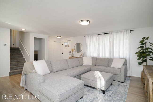 Building Photo - 4 br, 2 bath House - 52 East 125 South