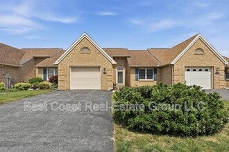 Building Photo - 23 Sanibel Ln