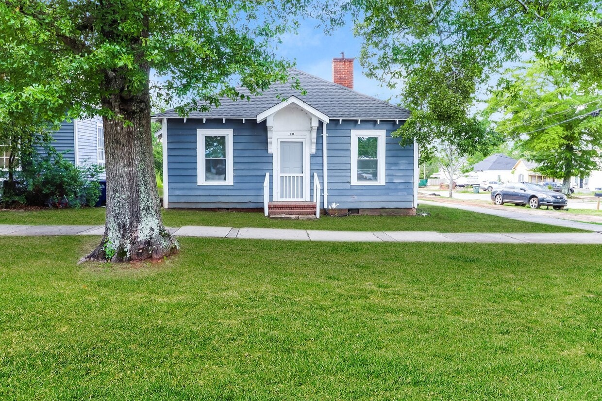 Primary Photo - 106 W Tinsley St