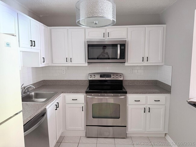 Foto del edificio - 9370 SW 8th St