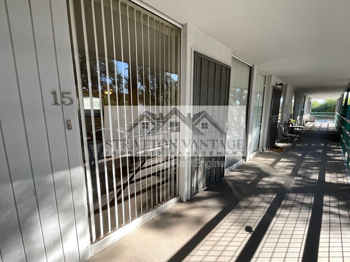 Photo - 6936 E 4th St