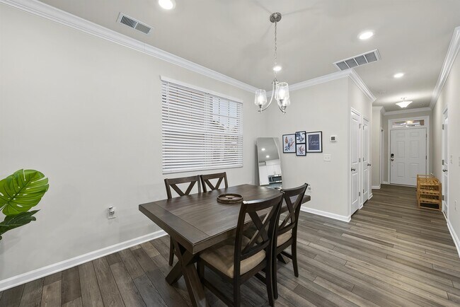 Building Photo - 107 Bedivere Ln