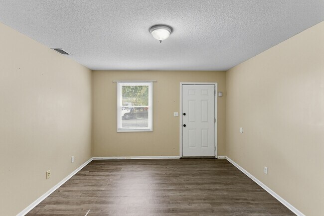 Building Photo - 145 Lester Heights Rd