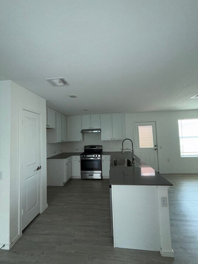 Building Photo - 4442 Grassland Pass