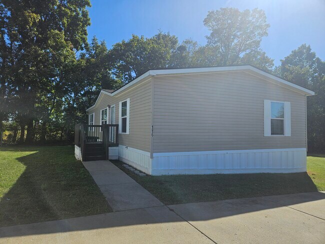 Foto del edificio - 116 Lynnwood Cir