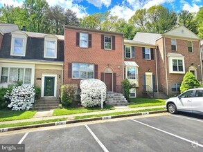Building Photo - 4734 Gainsborough Dr