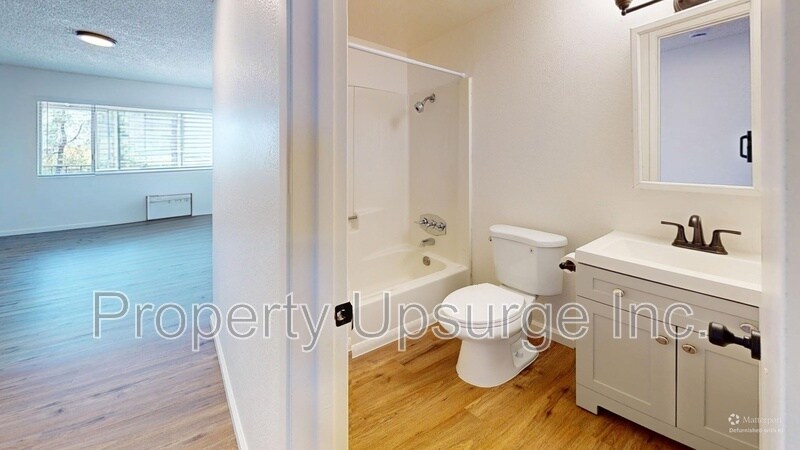 Foto del edificio - 3717 St Nicholas Ave