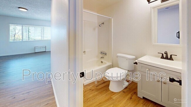 Foto del edificio - 3717 St Nicholas Ave