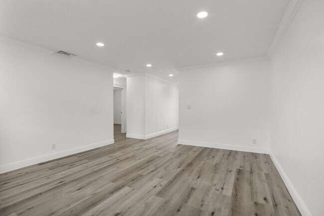 Foto del edificio - 3421 NE 5th Ave