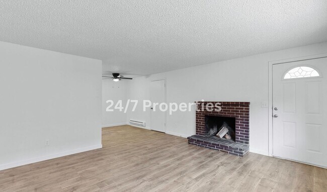 Foto del edificio - 3BD I 1BA - Single Story Home - Trenton Park!