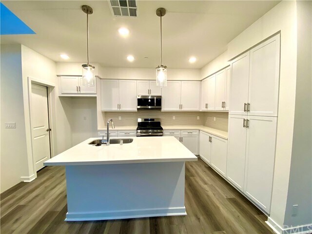 Building Photo - 11050 Luminate Dr